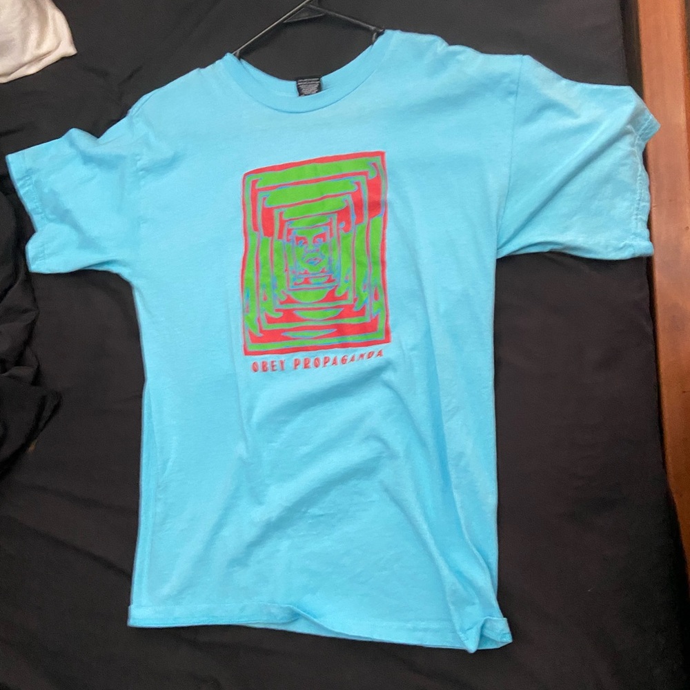 Graphic tee